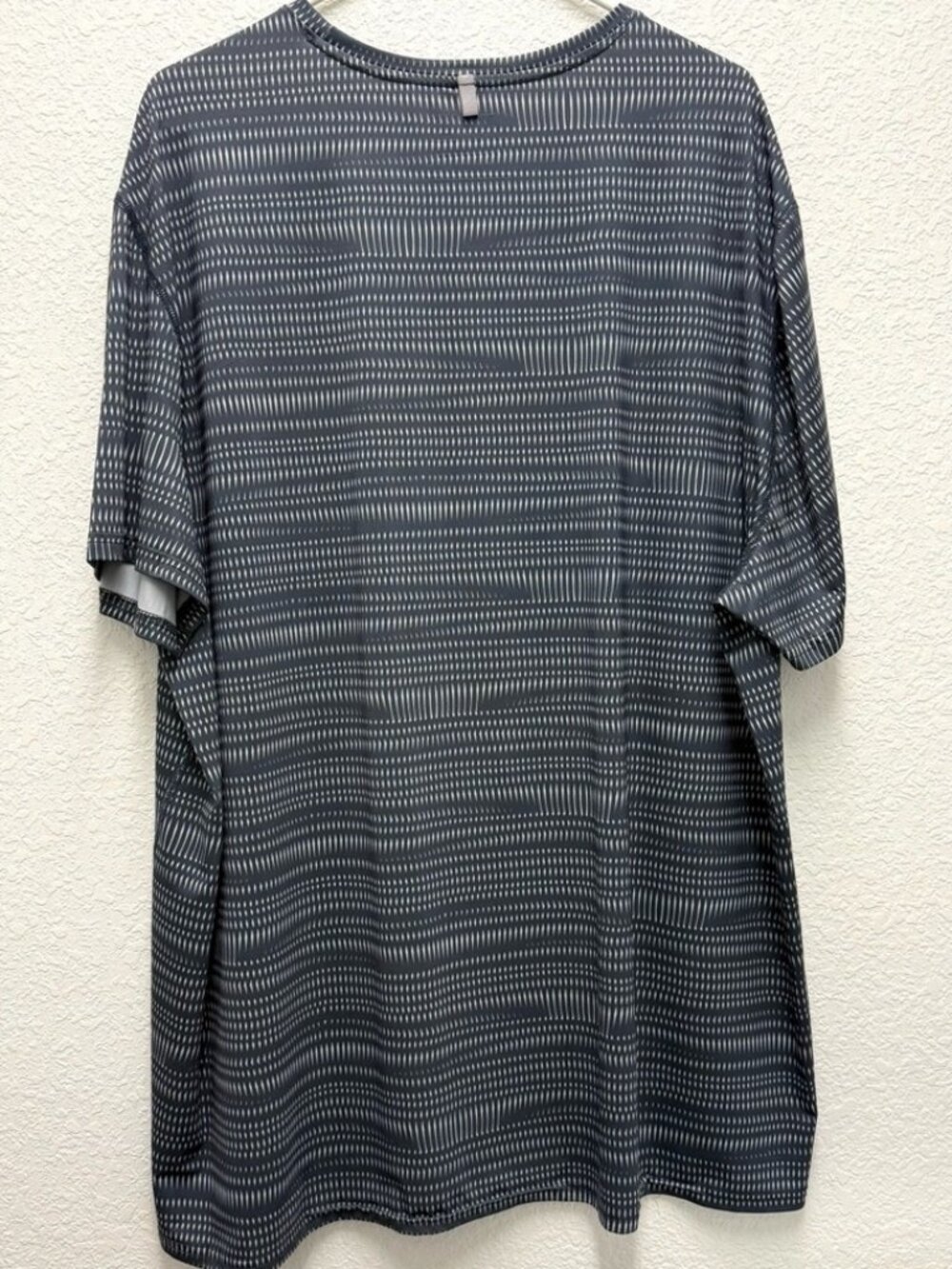 T-Shirt - Picture 2 of 2